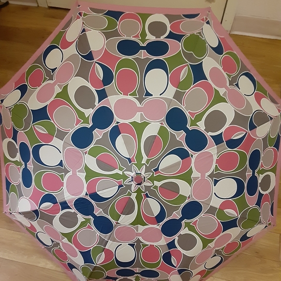 A Real Coach Umbrella ☂️ - Picture 2 of 6